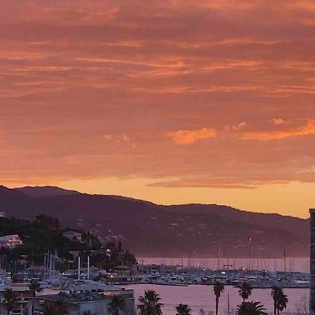 Appartement Vue Mer Au Lavandou Le Lavandou Zewnętrze zdjęcie