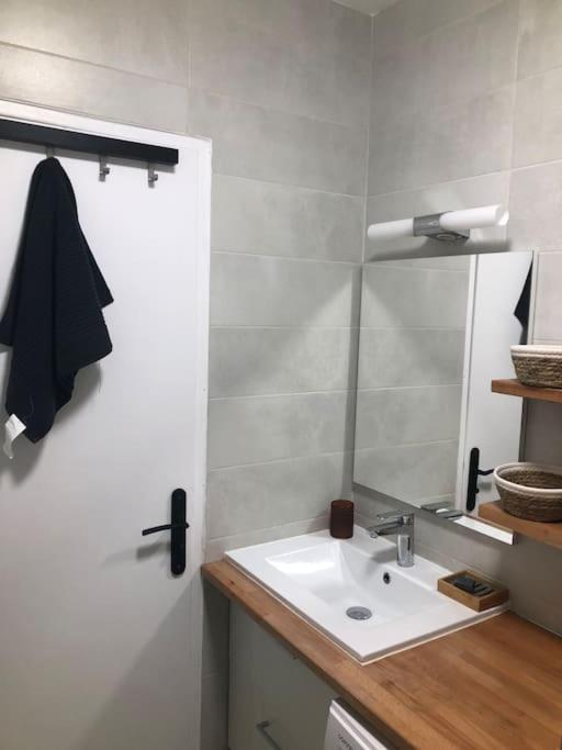 Appartement Vue Mer Au Lavandou Le Lavandou Zewnętrze zdjęcie